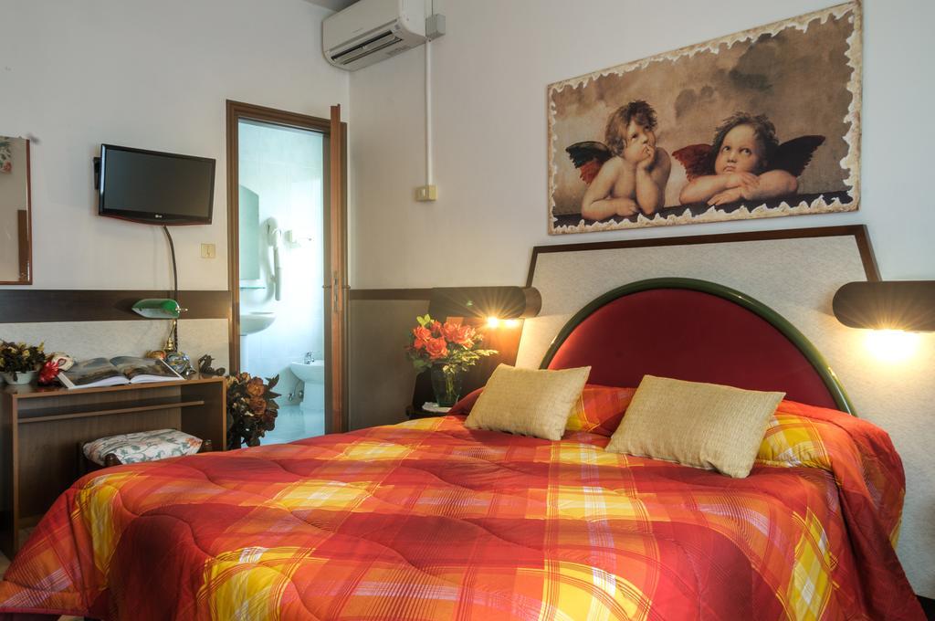 Hotel Roma Marghera Oda fotoğraf